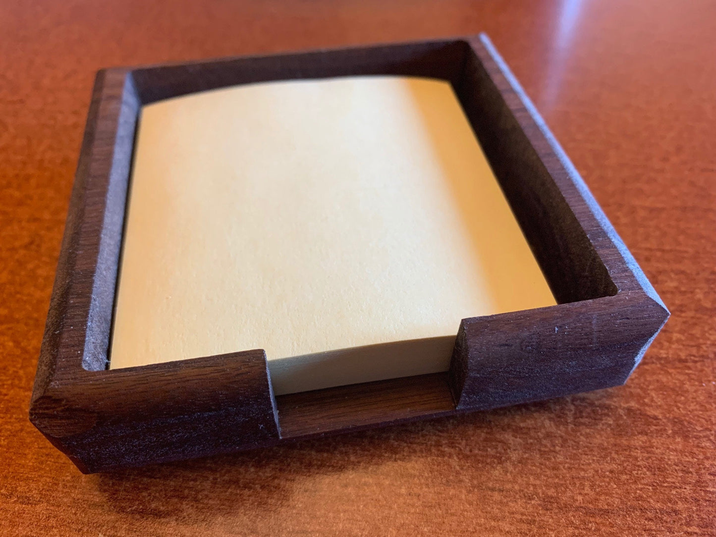 Note holder for 3x3 sticky notes