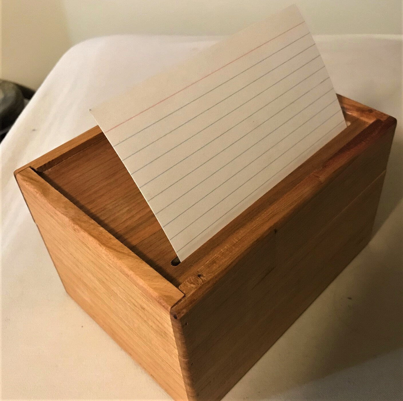 Recipe Card box for 3 x 5 recipe cards including slot on lid to hold card while cooking